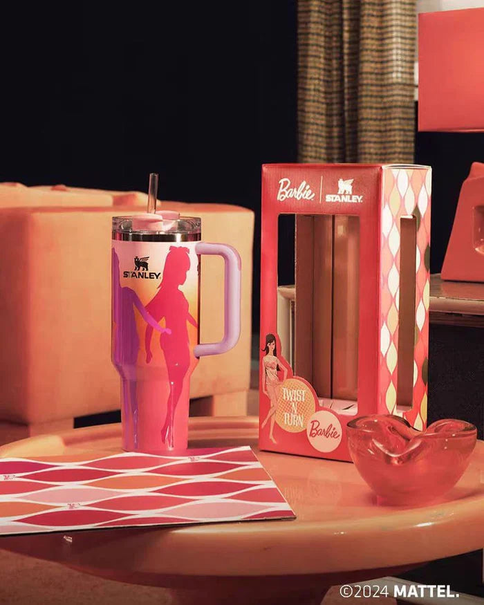 The Stanley x Barbie Quencher | 40 OZ - '60s Twist 'N Turn